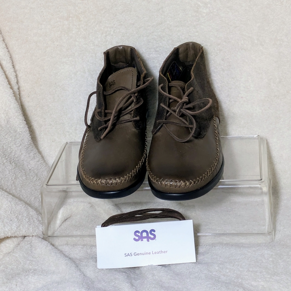 Like New!‎ SAS KICH Lace-up Ankle Boot Mahogany/Brown Leather, Comfy, Sz 8 WW - Picture 2 of 8